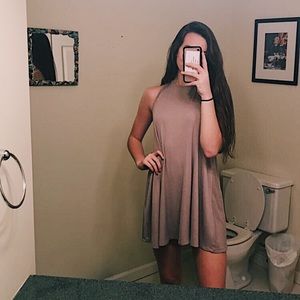 Meet your Posher, Ella